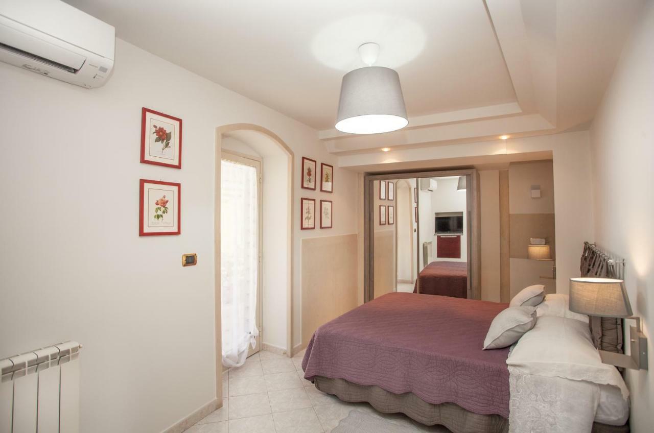 Casa Rosaria Apartment Taormina Bagian luar foto