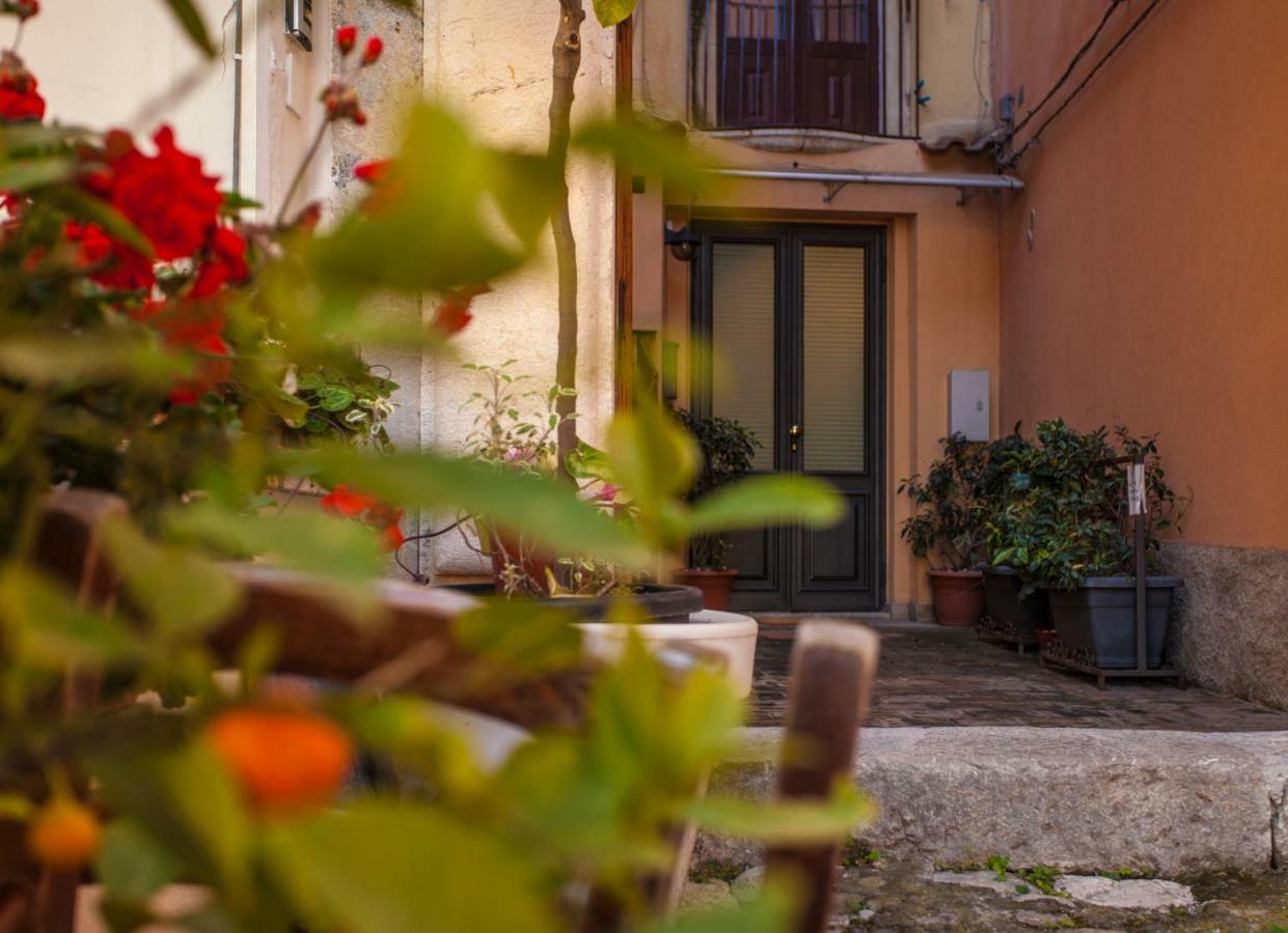 Casa Rosaria Apartment Taormina Bagian luar foto